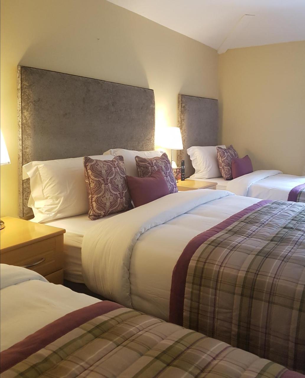 Ballinacourty House Bed & Breakfast